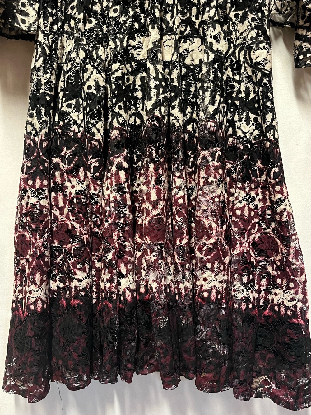 NWT Gabby Skye Lace Overlay Bell Sleeve Dress Black Cream Plum Sz 8 Dark Romance - Picture 6 of 16